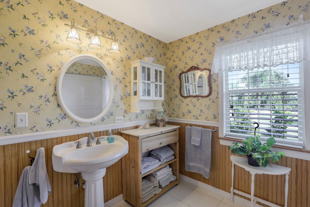 20520 Pine Tree Ln, Estero, FL 33928