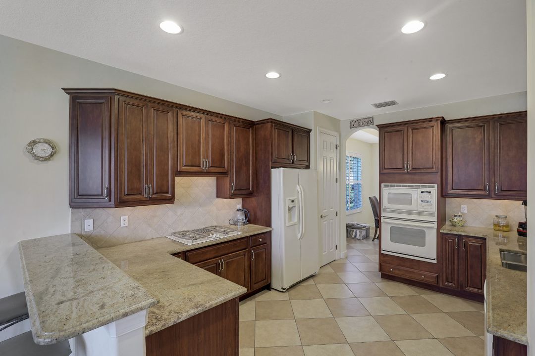 19440 Caladesi Dr, Fort Myers, FL 33967