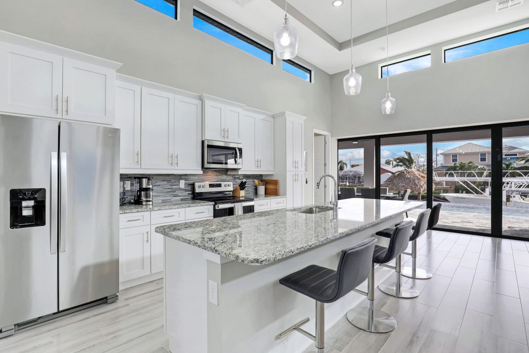 124 SW 38th Terrace, Cape Coral, FL 33914