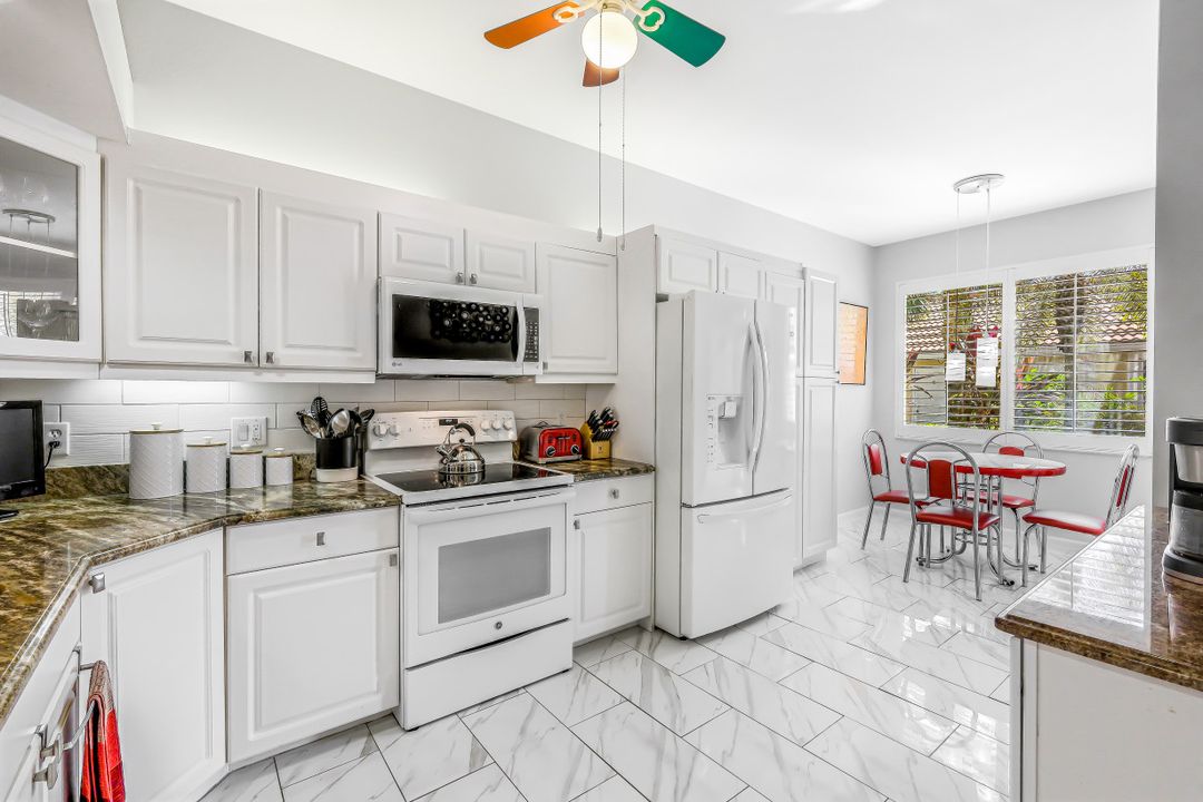 2365 Bayou Ln #3, Naples, FL 34112