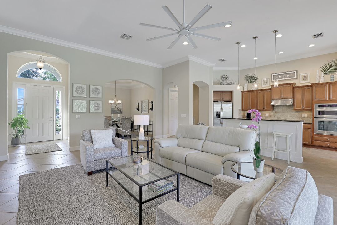 9365 Slate Ct, Naples, FL 34120