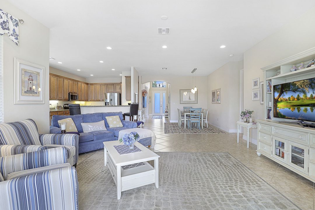 10119 Mimosa Silk Dr, Fort Myers, FL 33913