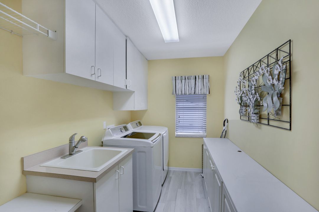 1217 SW 54th St, Cape Coral, FL 33914