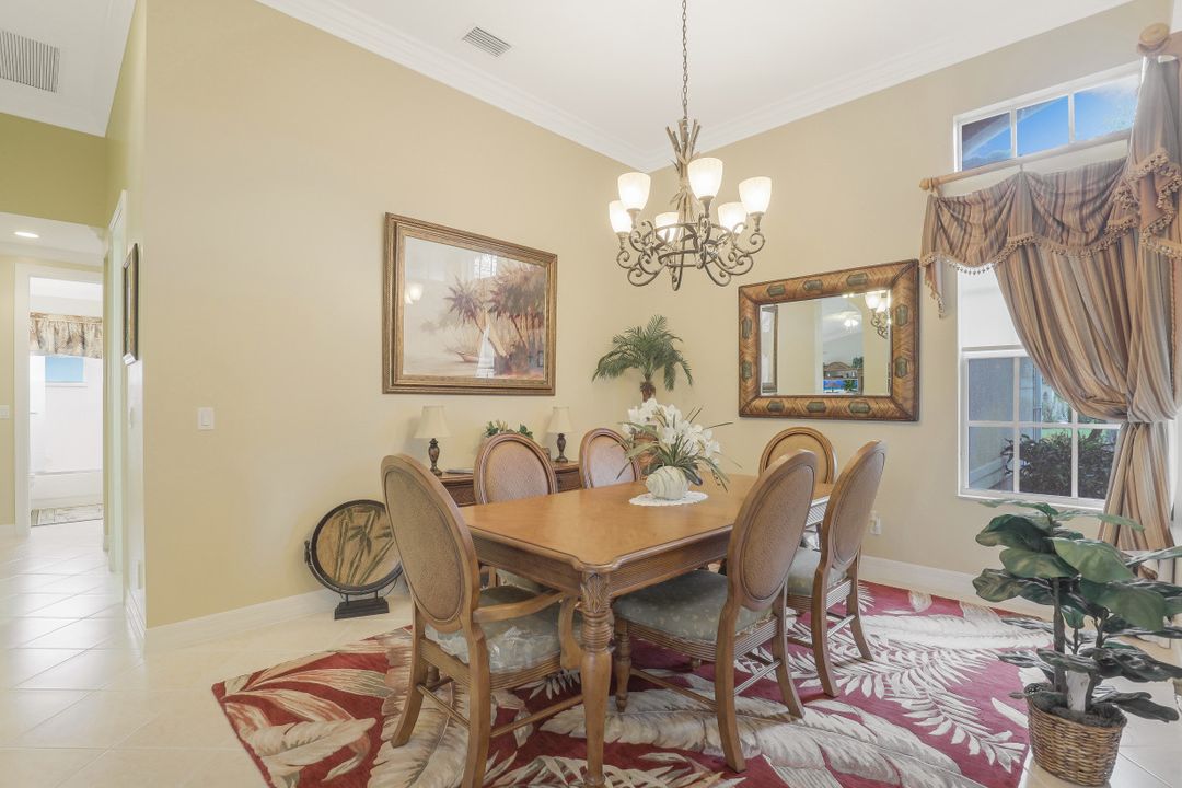 1818 Senegal Date Dr, Naples, FL 34119