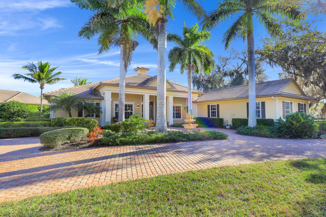 3740 Mossy Oak Dr, Fort Myers, FL 33905