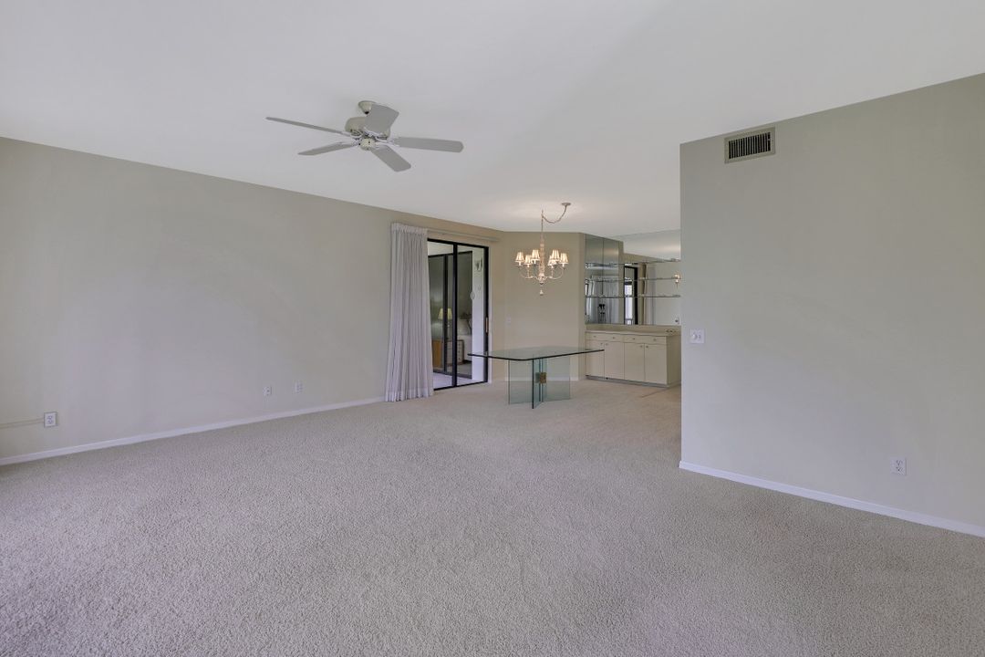 6510 Valen Way #B-302, Naples, FL 34108