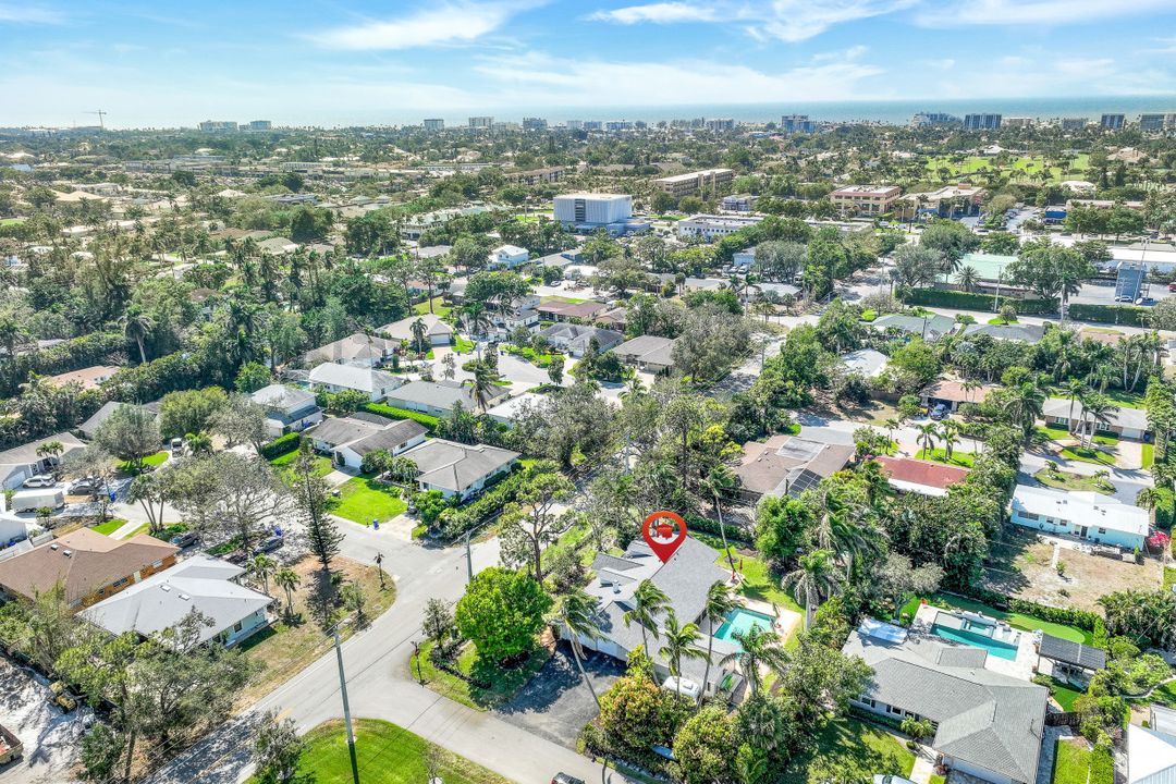 1135 26th Ave N, Naples, FL 34103