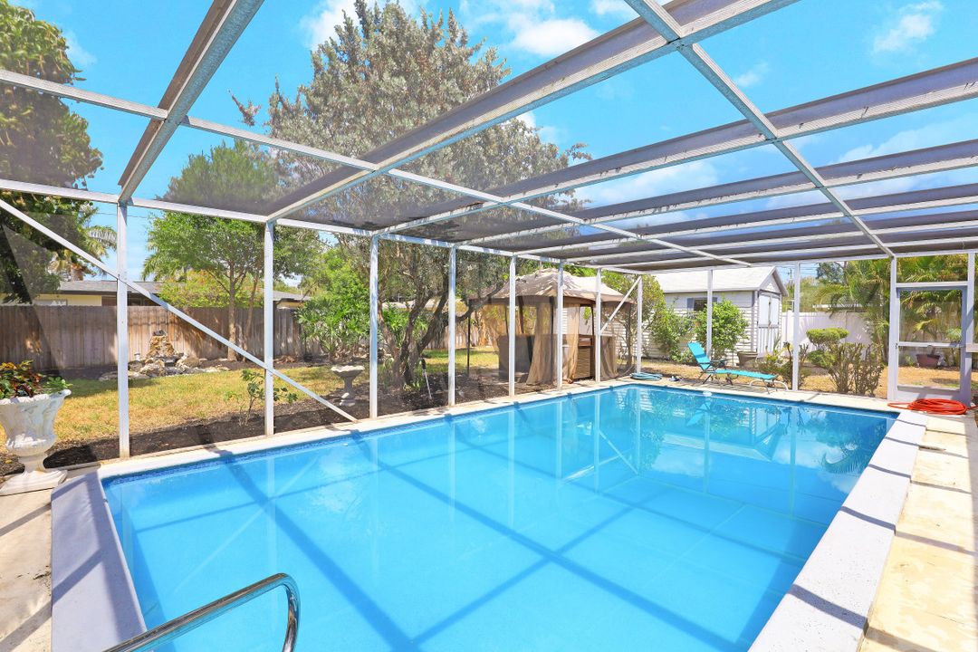 527 Keenan Ave, Fort Myers, FL 33919