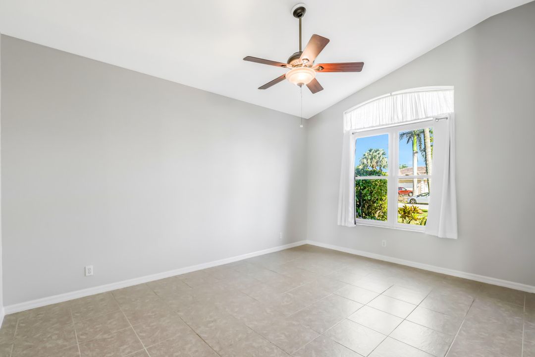 2227 Grove Dr, Naples, FL 34120