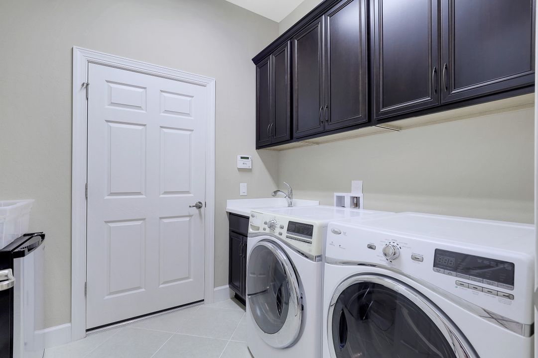 8961 Quarry Dr, Naples, FL 34120