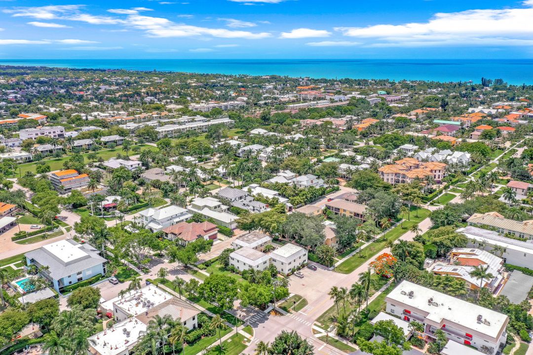 780 10th Ave S #6, Naples, FL 34102