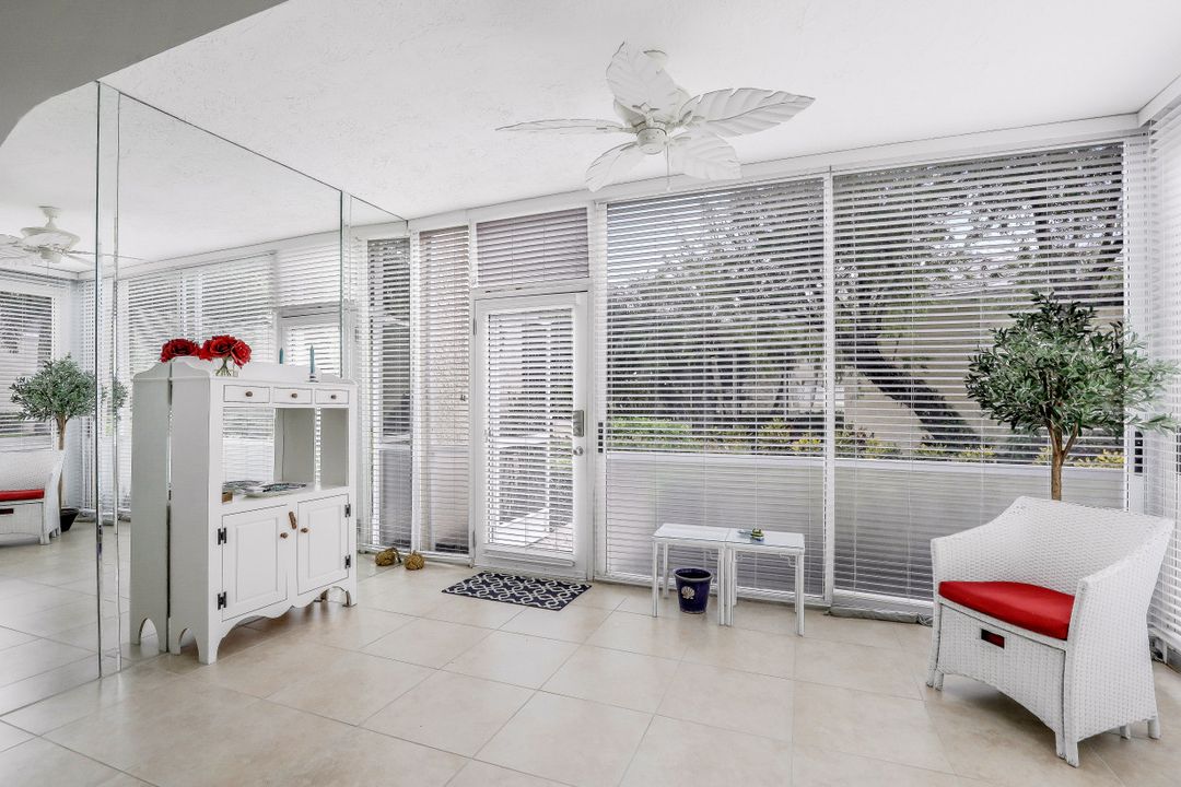 5801 Glencove Dr #503, Naples, FL 34108