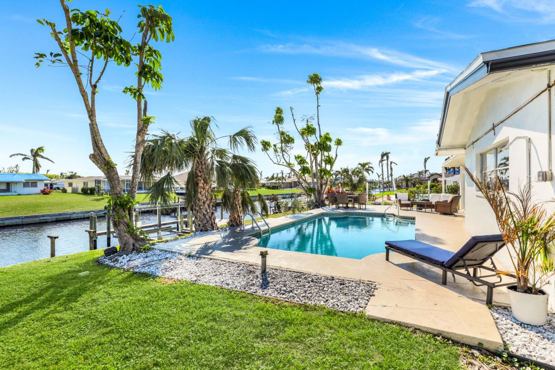 3113 SE 16th Pl, Cape Coral, FL 33904