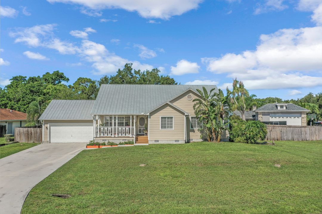 20520 Pine Tree Ln, Estero, FL 33928