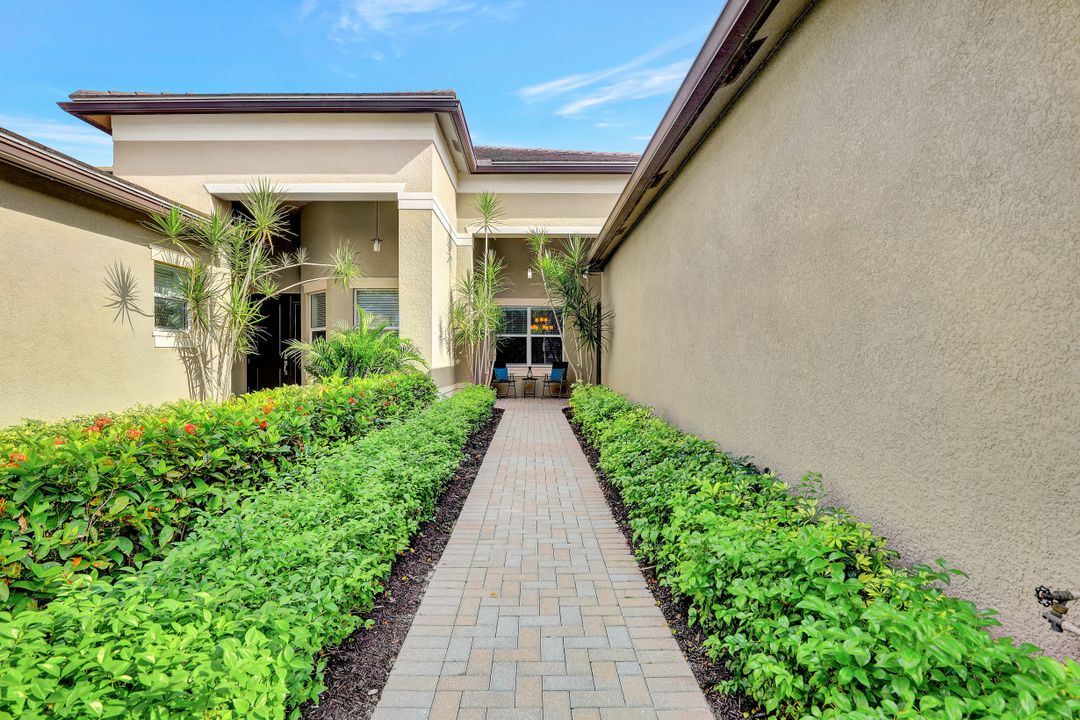 28507 Burano Dr, Bonita Springs, FL 34135