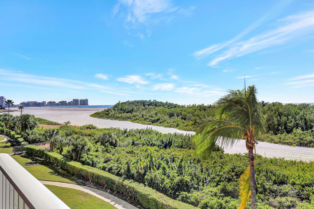 440 Seaview Ct #312, Marco Island, FL 34145