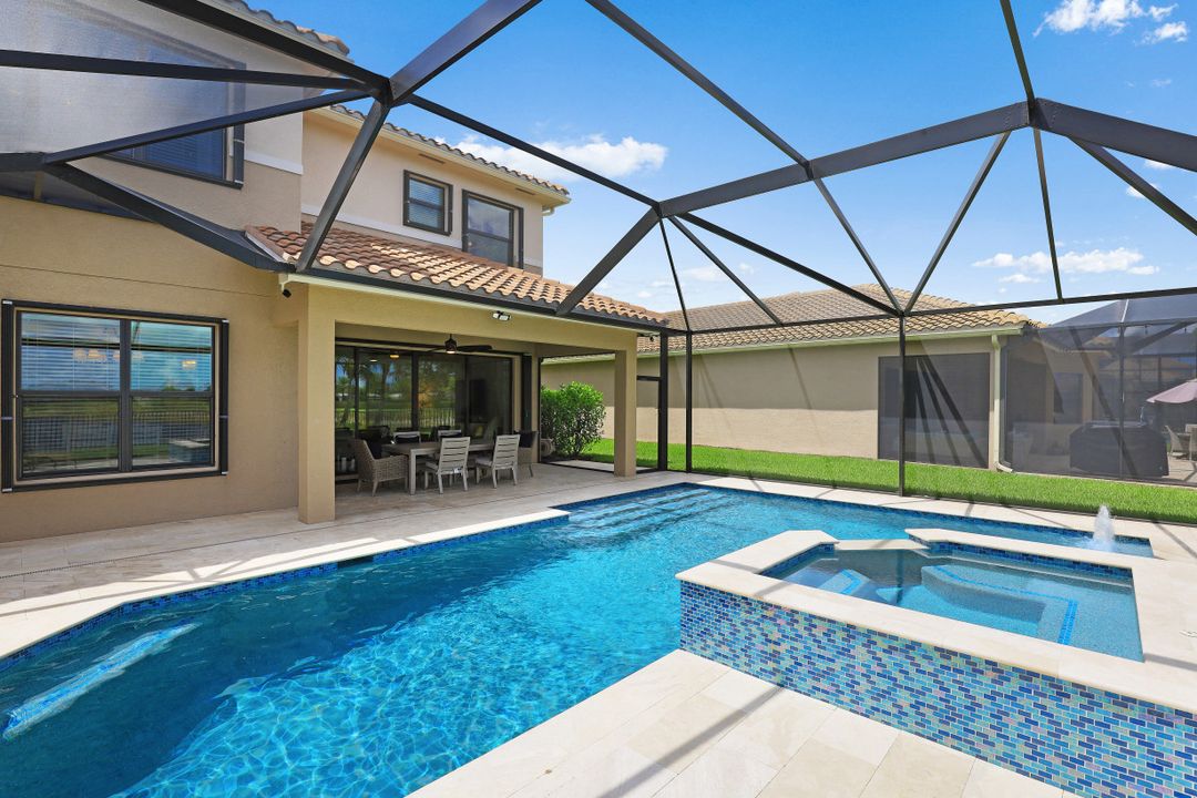 4173 Amelia Way, Naples, FL 34119