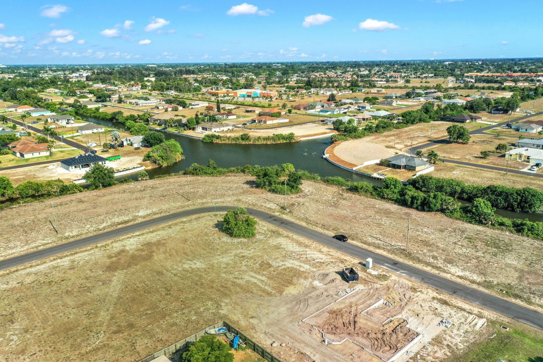 1405 SW 1st St, Cape Coral, FL 33991