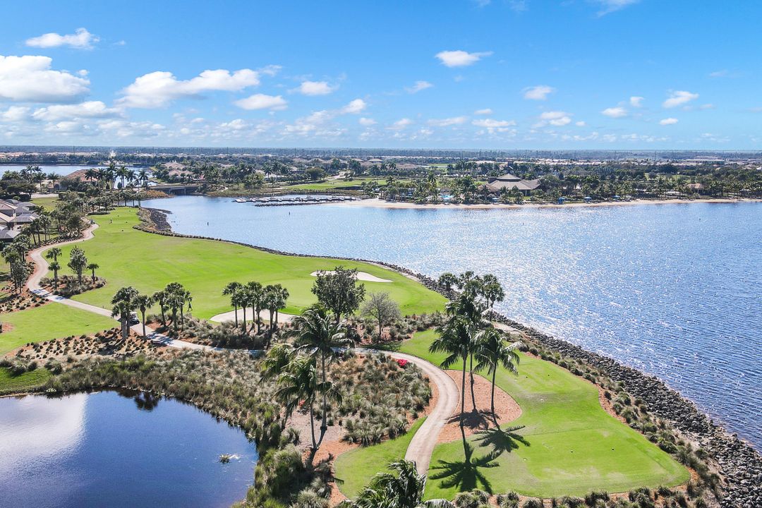 8961 Quarry Dr, Naples, FL 34120