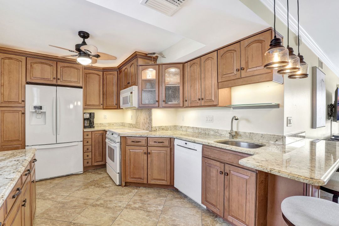 1200 Blue Point Ave a 5, Naples, FL 34102