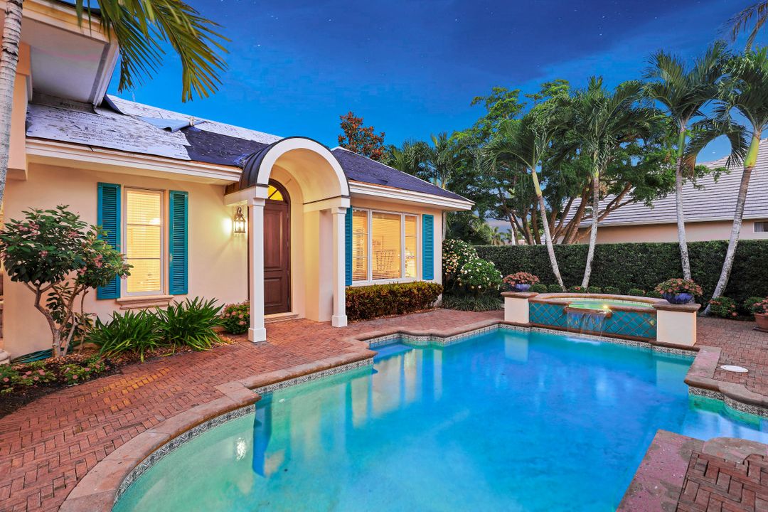 185 Cheshire Way, Naples, FL 34110