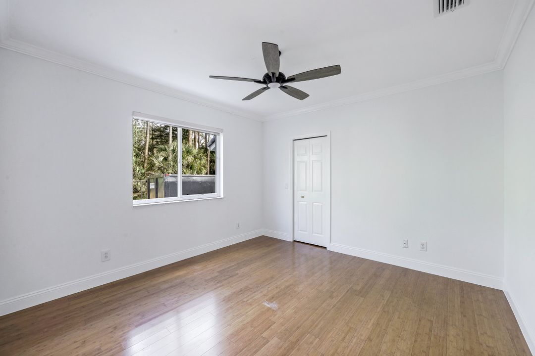 6087 Spanish Oaks Ln, Naples, FL 34119