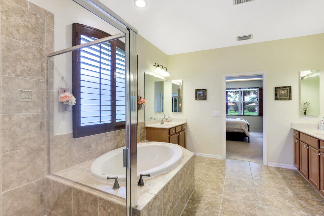 14087 Mirror Ct, Naples, FL 34114