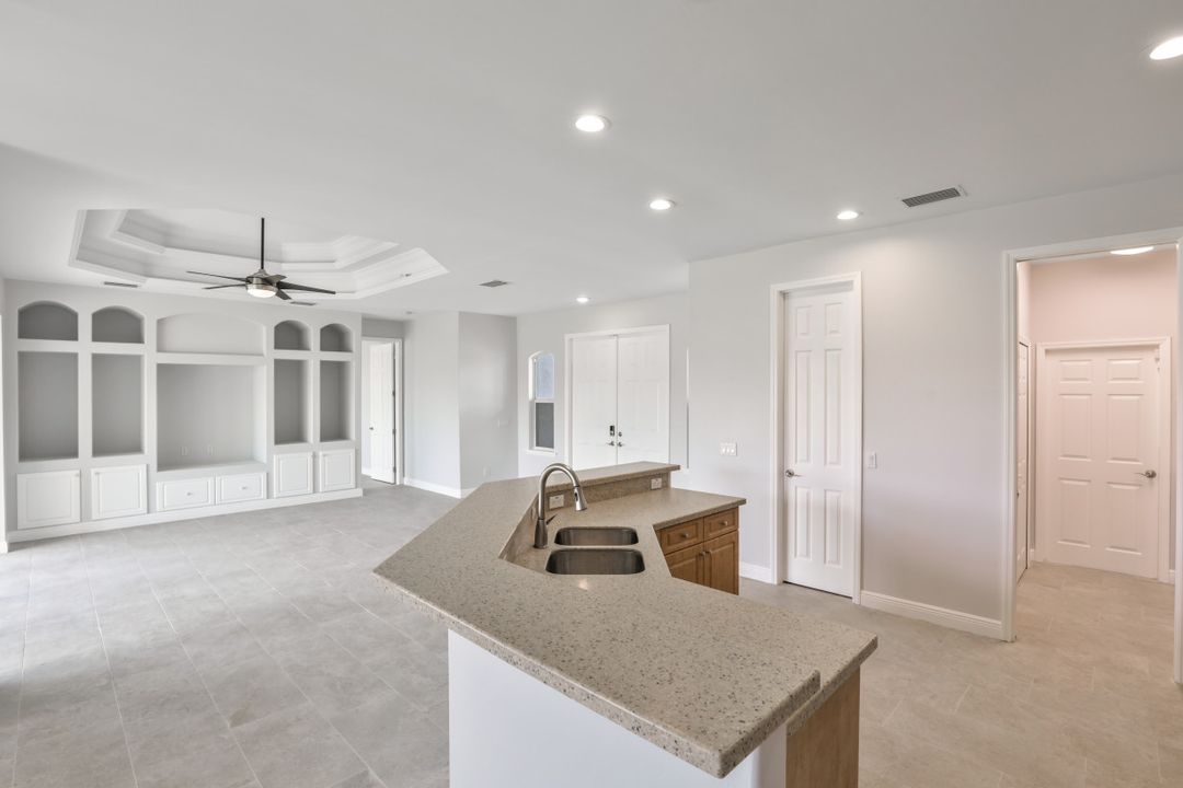 2921 SW 16th Pl, Cape Coral, FL 33914