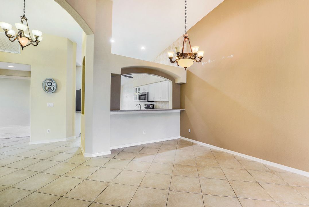 8388 Ibis Cove Cir, Naples, FL 34119