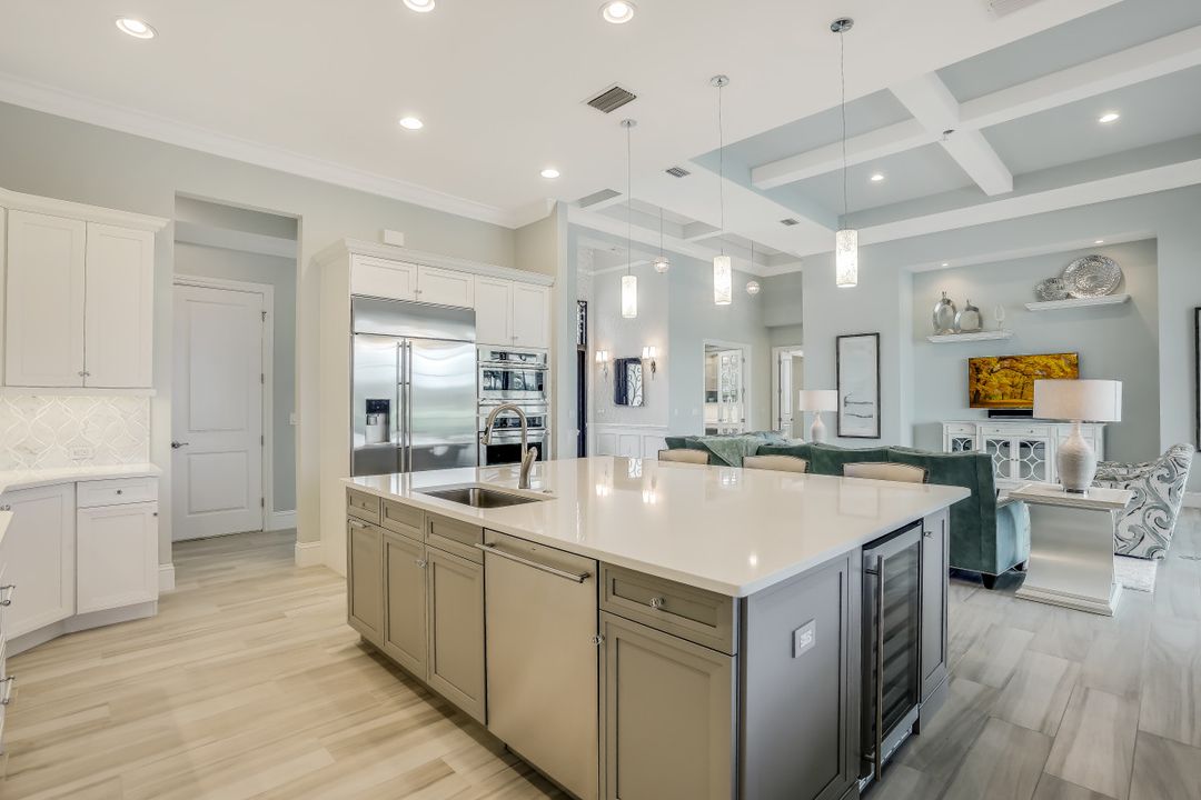 8981 Arrezo Ct, Naples, FL 34119