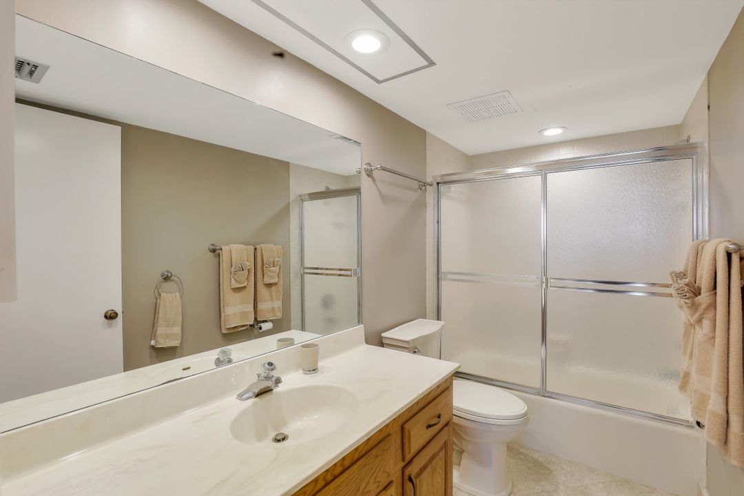 17 Bluebill Ave #602, Naples, FL 34108