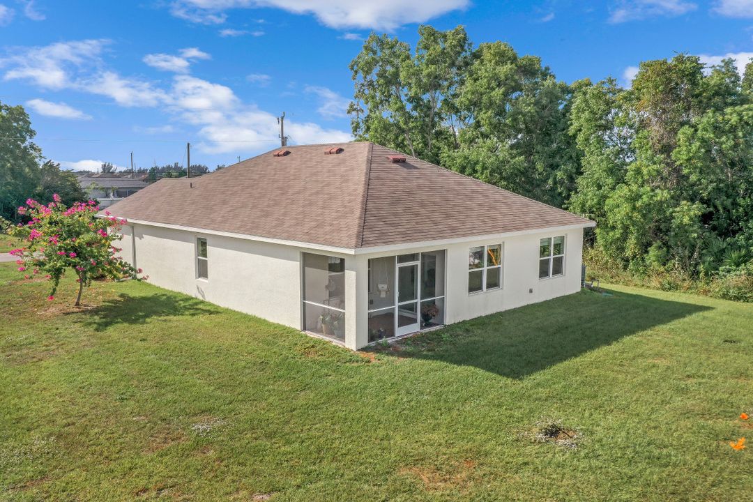 321 NW 11th St, Cape Coral, FL 33993