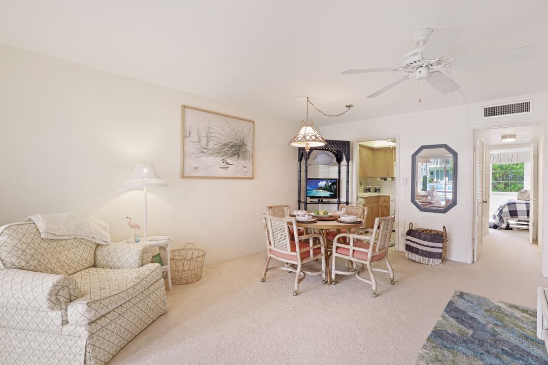 344 Harbour Dr, Naples, FL 34103