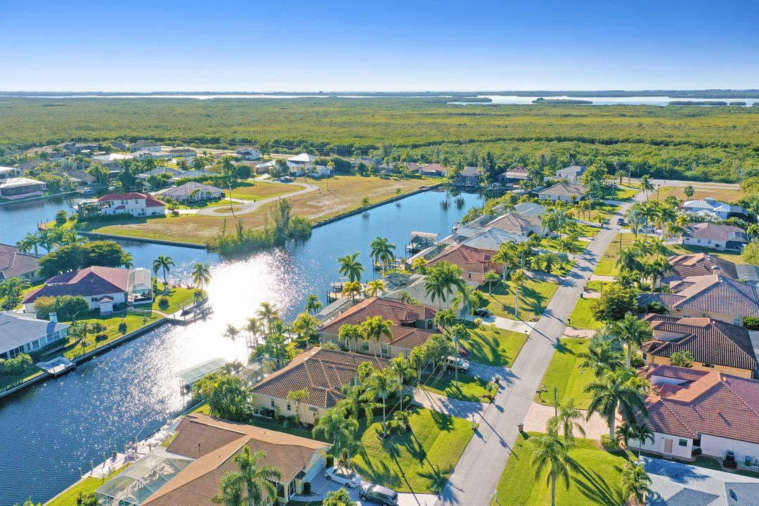 2902 SW 40th St, Cape Coral, FL 33914