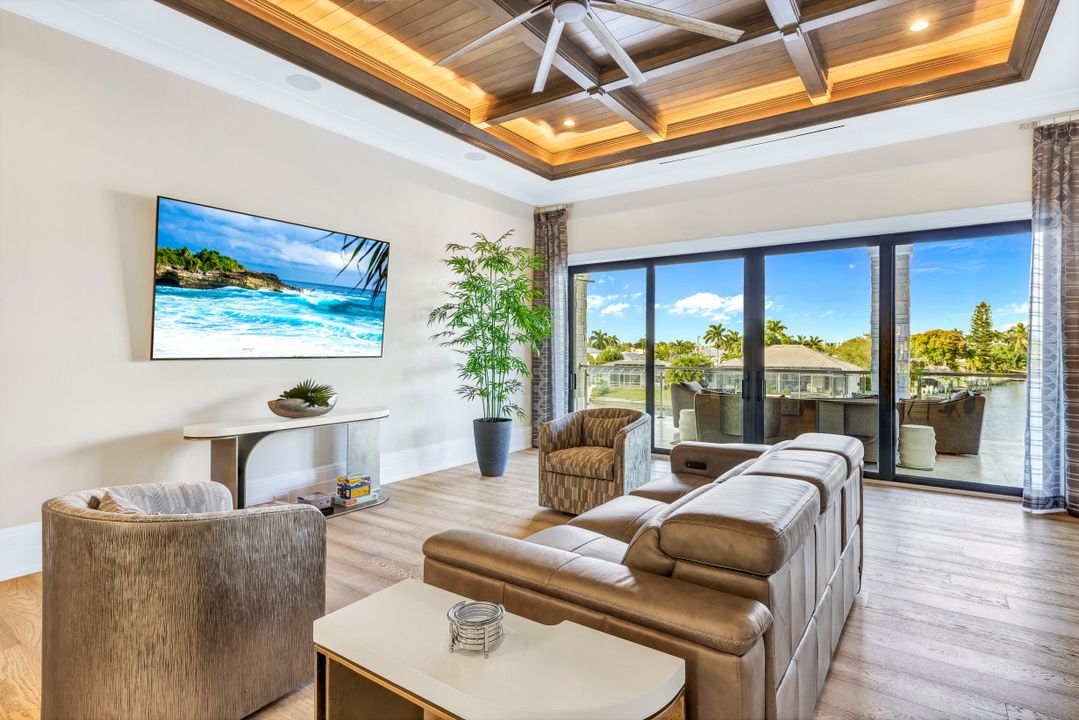 5603 Riverside Dr, Cape Coral, FL 33904