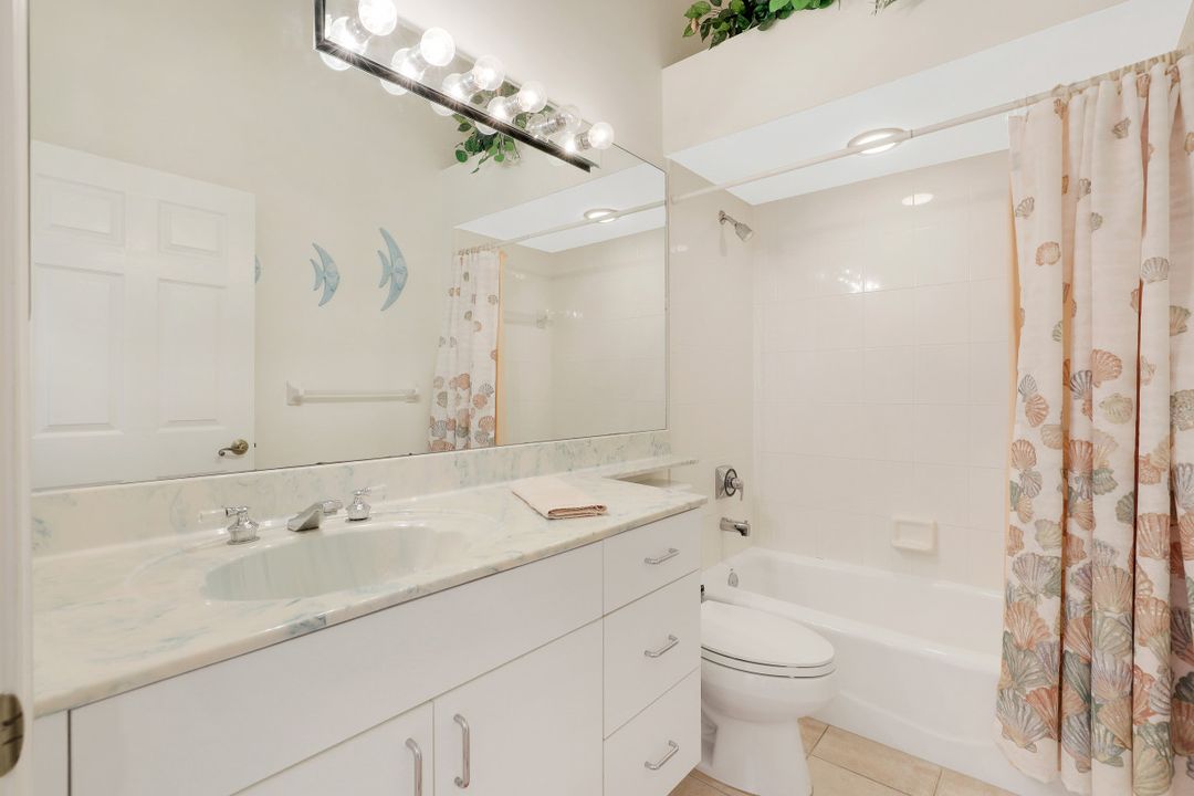 1650 Windy Pines Dr #8, Naples, FL 34112