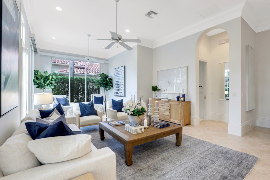 2547 Avila Ln, Naples, FL 34105