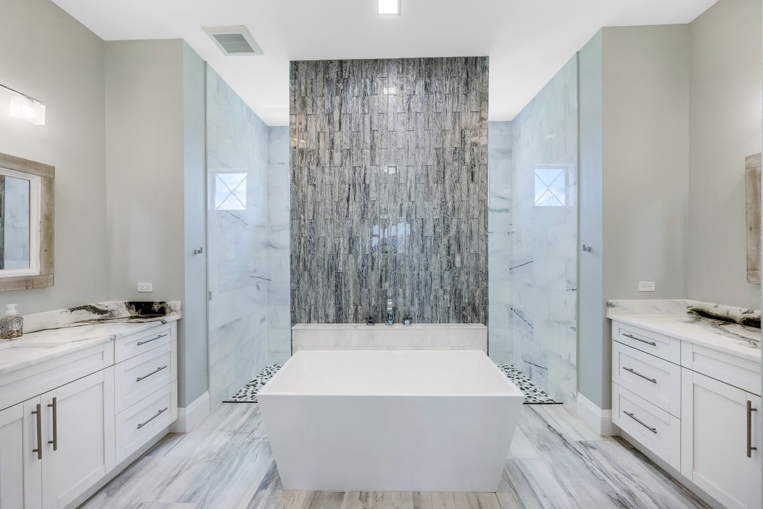 214 NW 32nd Pl, Cape Coral, FL 33993