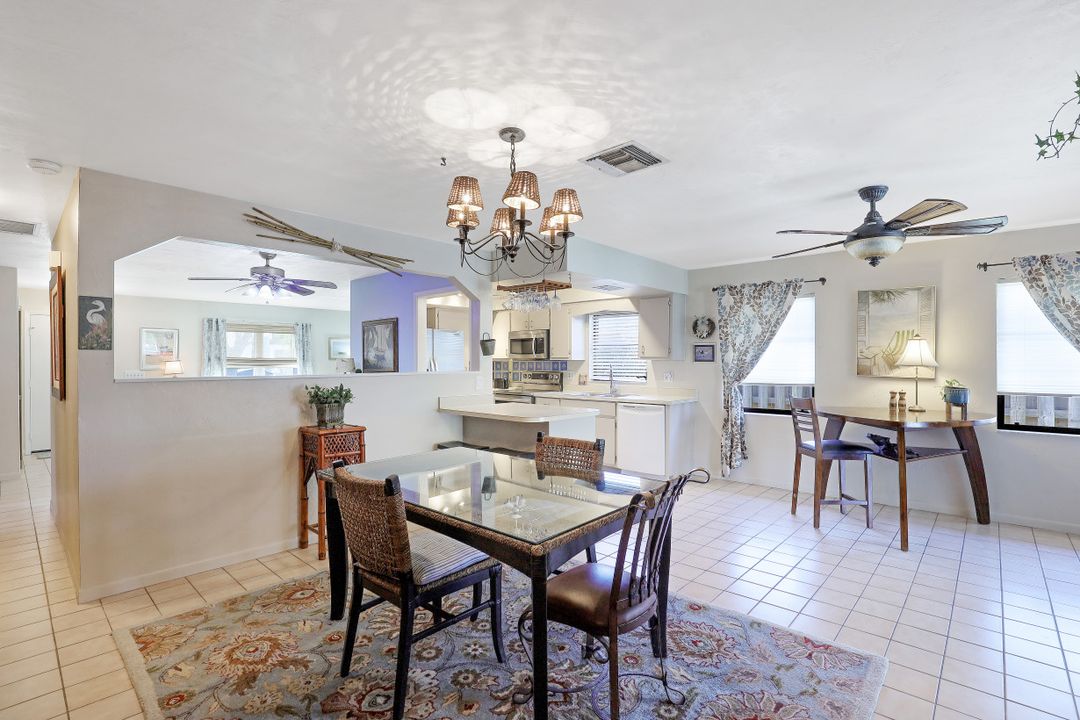 659 108th Ave N, Naples, FL 34108