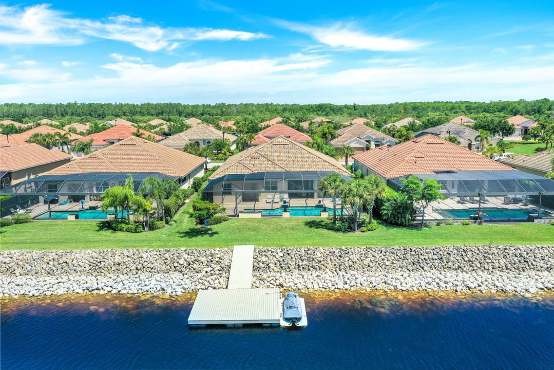 9273 Quarry Dr, Naples, FL 34120