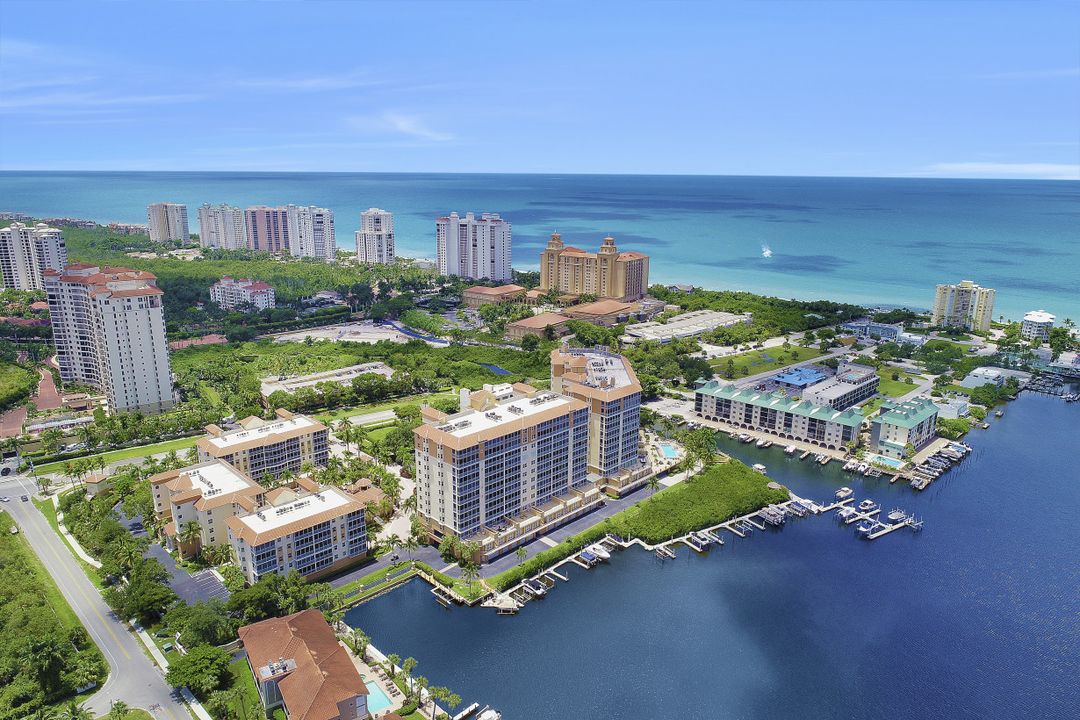 400 Flagship Dr #306, Naples, FL 34108