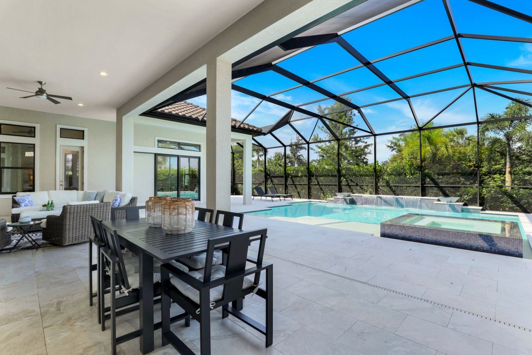 9018 Sorreno Ct, Naples, FL 34119