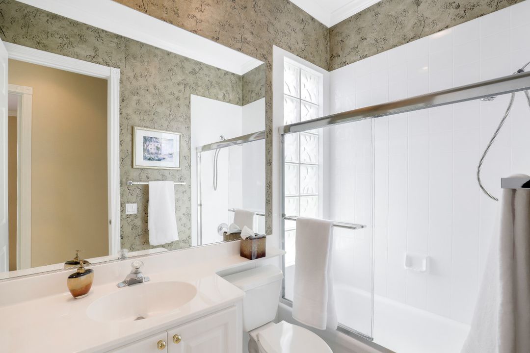 5272 Hawkesbury Way, Naples, FL 34119