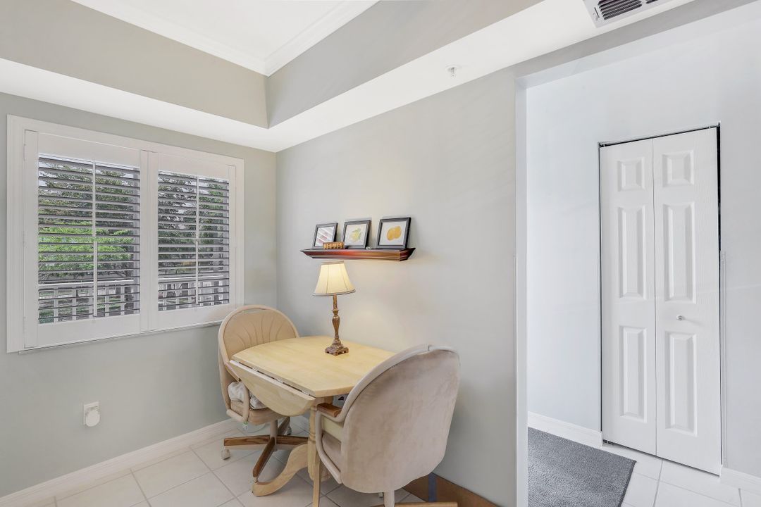 14901 Park Lake Dr #202, Fort Myers, FL 33919