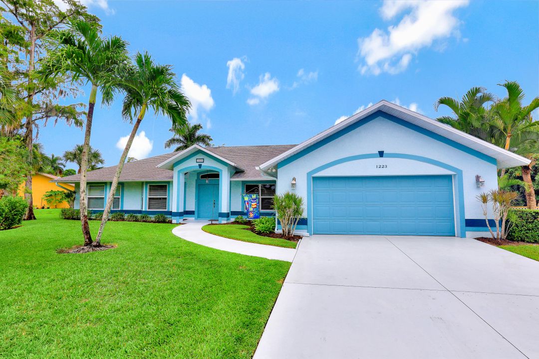 1223 Rosepetal Ln, Naples, FL 34105
