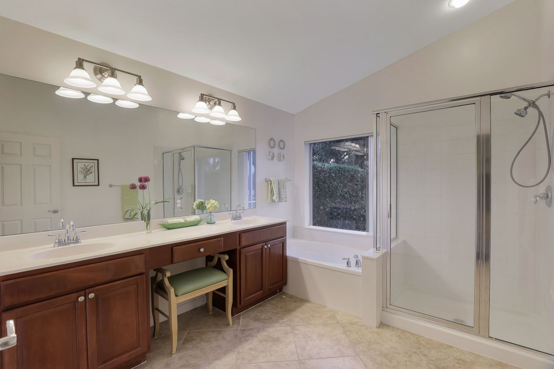 2668 Bellingham Ct, Cape Coral, FL 33991