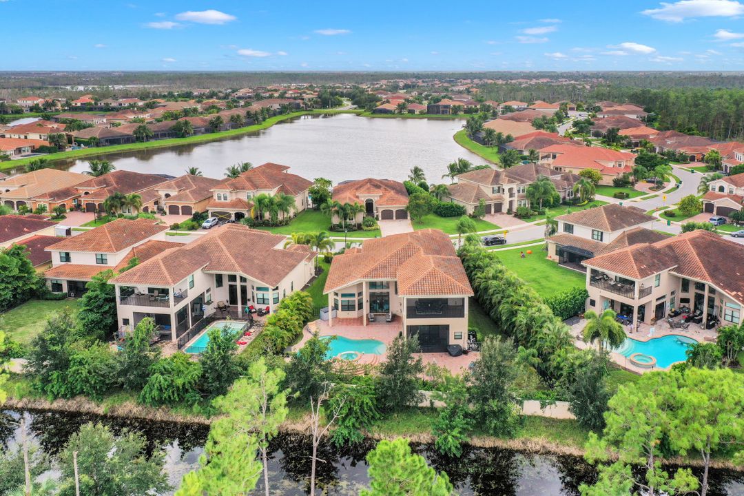 2934 Cinnamon Bay Cir, Naples, FL 34119