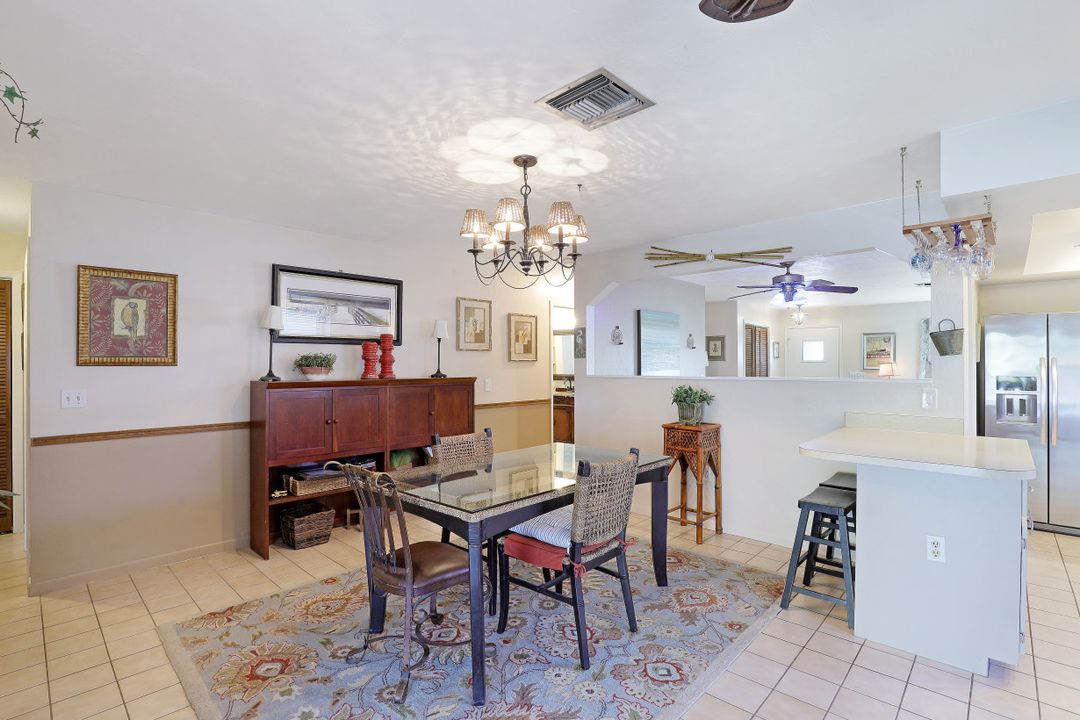 659 108th Ave N, Naples, FL 34108