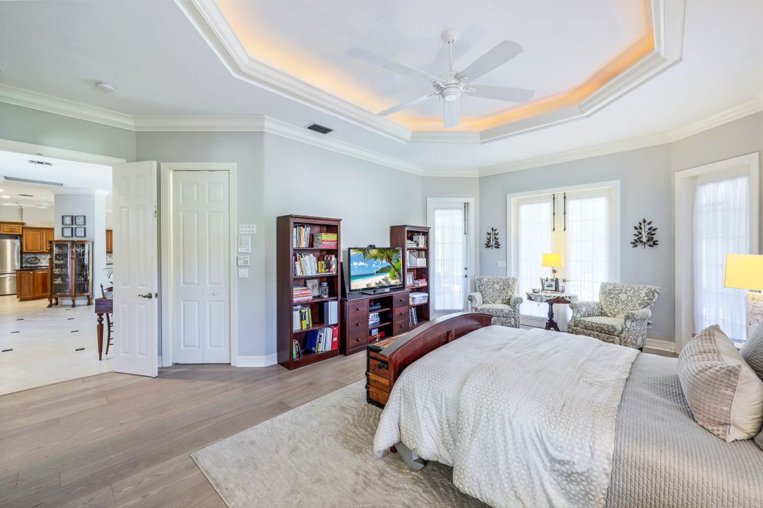 8072 Tiger Lily Dr, Naples, FL 34113