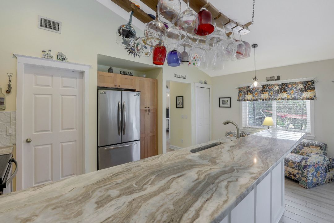 3015 SW 7th Ave, Cape Coral, FL 33914